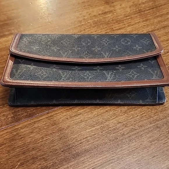 Louis Vuitton Pochette - Picture 5 of 9